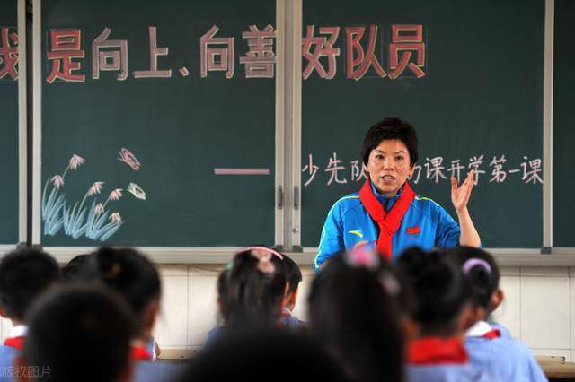 在特效动作视觉方面，不只要做到海陆空全方位的热血厮杀，也要使其更加符合现实的物理学原理